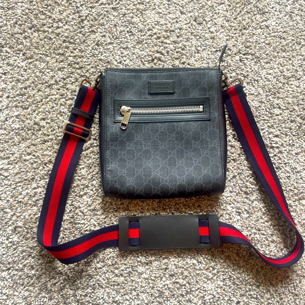 Gucci Black Small Messenger Bag